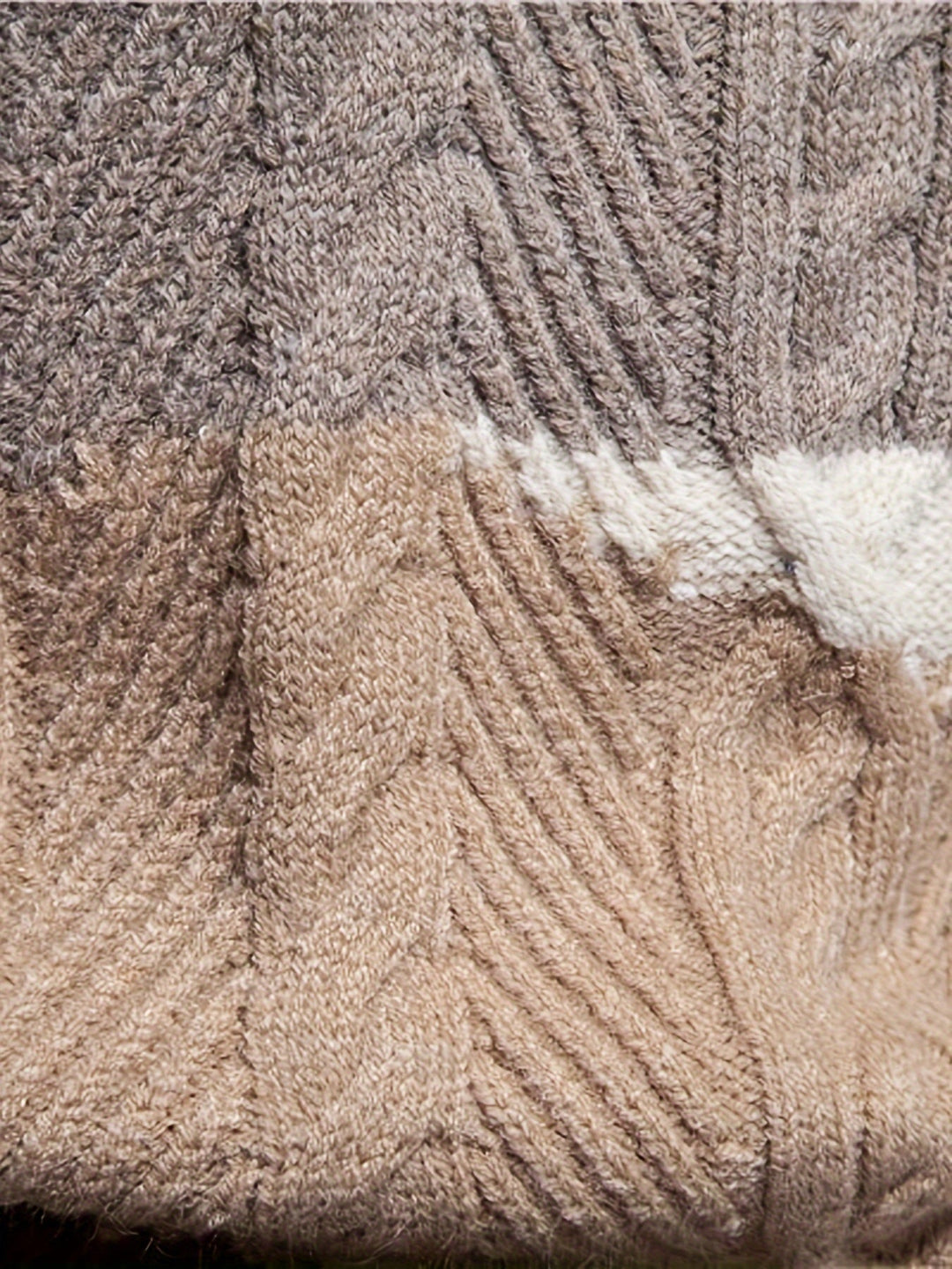 Simon | Textured Colour-Block Sweater