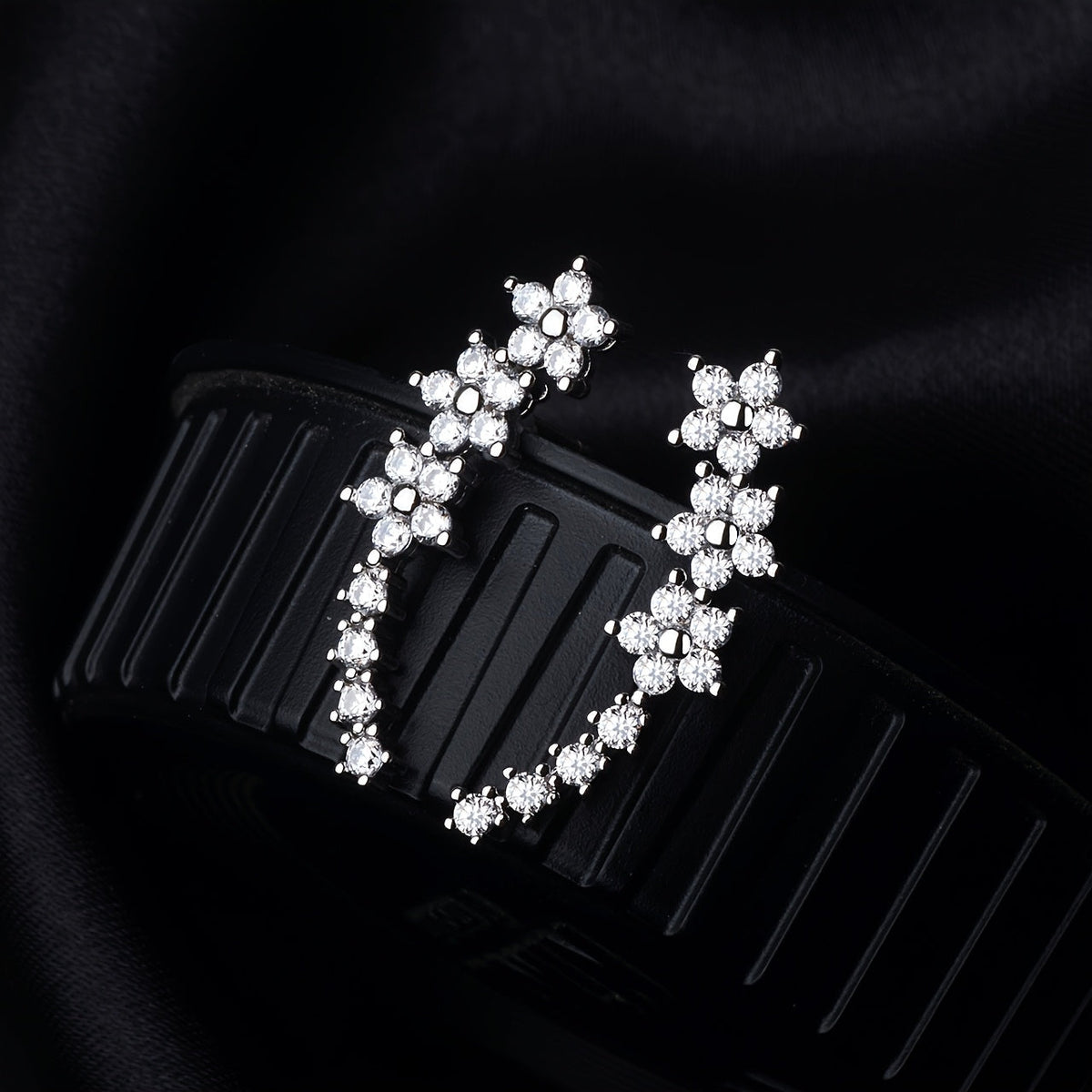 Kelli | Stylish Floral Earrings