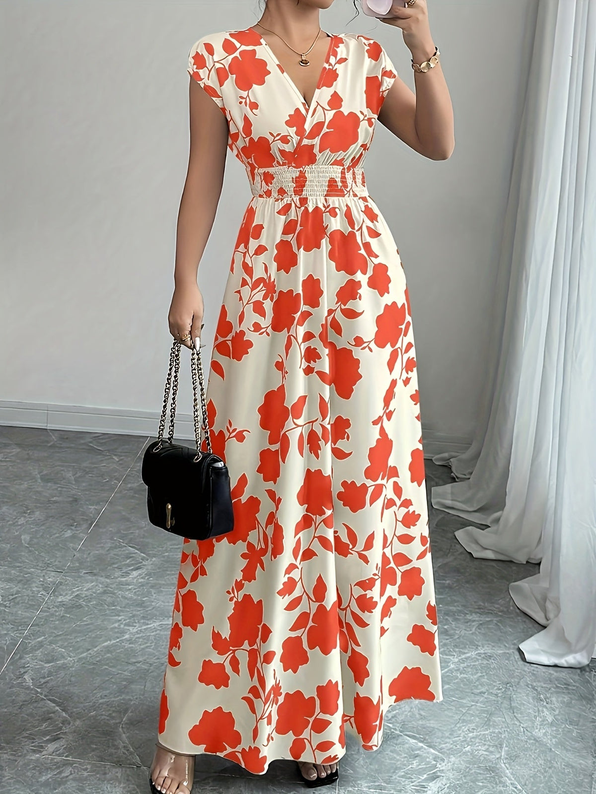 Delilah | Flowing Floral Maxi Dress